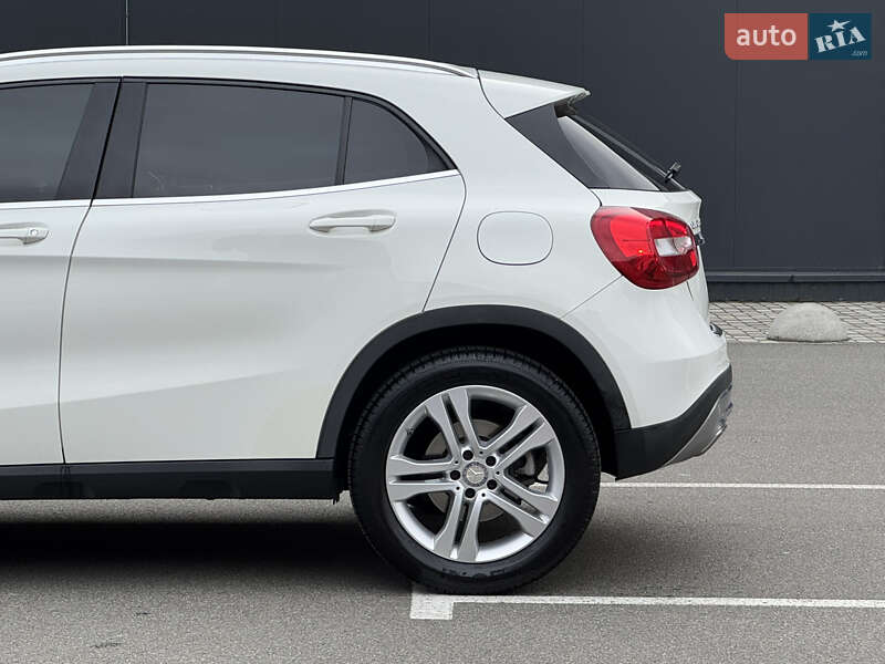 Позашляховик / Кросовер Mercedes-Benz GLA-Class 2016 в Києві