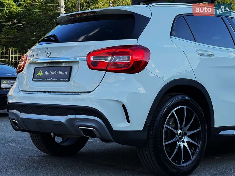 Внедорожник / Кроссовер Mercedes-Benz GLA-Class 2016 в Киеве