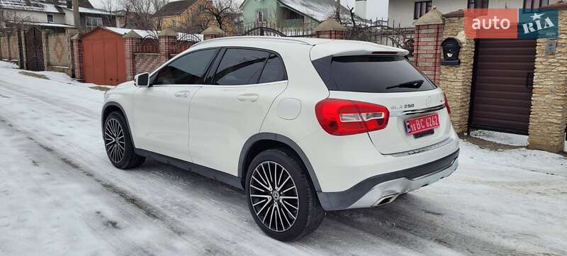 Позашляховик / Кросовер Mercedes-Benz GLA-Class 2018 в Рівному