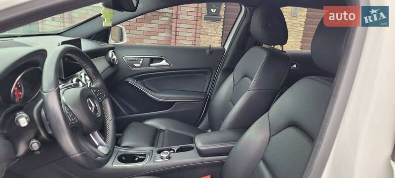 Позашляховик / Кросовер Mercedes-Benz GLA-Class 2018 в Рівному
