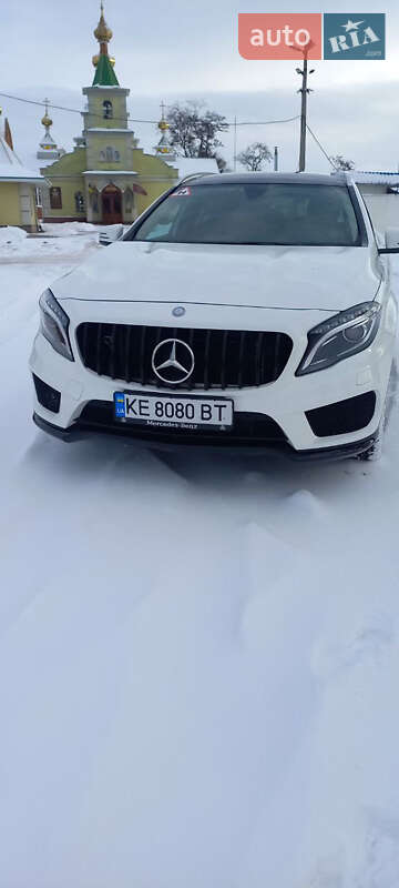 Позашляховик / Кросовер Mercedes-Benz GLA-Class 2019 в Дніпрі