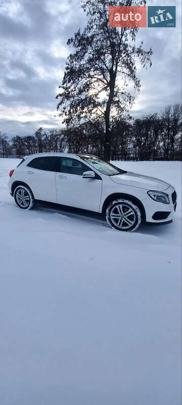 Позашляховик / Кросовер Mercedes-Benz GLA-Class 2019 в Дніпрі