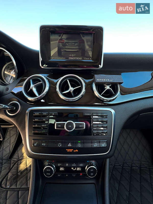 Внедорожник / Кроссовер Mercedes-Benz GLA-Class 2015 в Львове