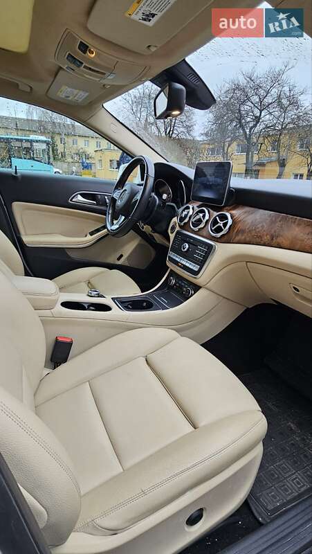 Внедорожник / Кроссовер Mercedes-Benz GLA-Class 2019 в Тернополе