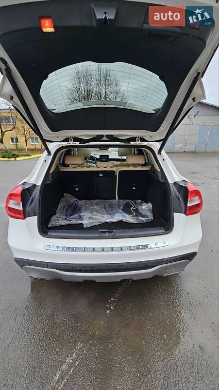 Внедорожник / Кроссовер Mercedes-Benz GLA-Class 2019 в Тернополе