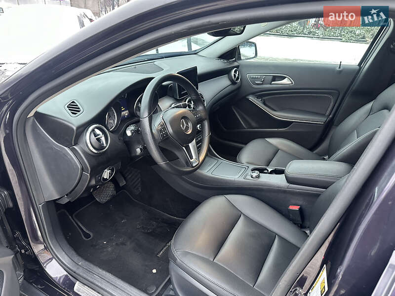 Внедорожник / Кроссовер Mercedes-Benz GLA-Class 2015 в Киеве