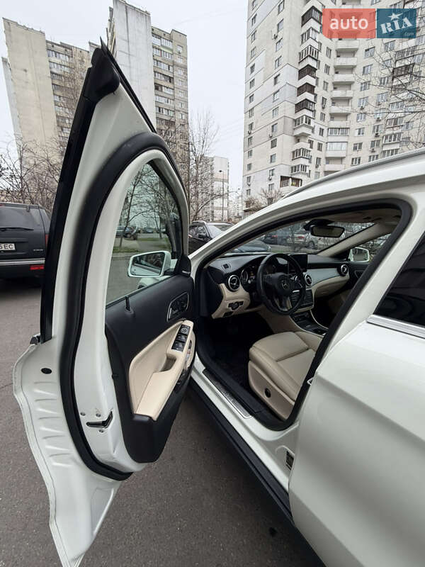 Внедорожник / Кроссовер Mercedes-Benz GLA-Class 2017 в Киеве фото 16 Внедорожник / Кроссовер Mercedes-Benz GLA-Class 2017 в Киеве