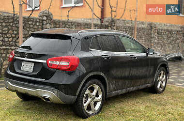 Позашляховик / Кросовер Mercedes-Benz GLA-Class 2019 в Сваляві