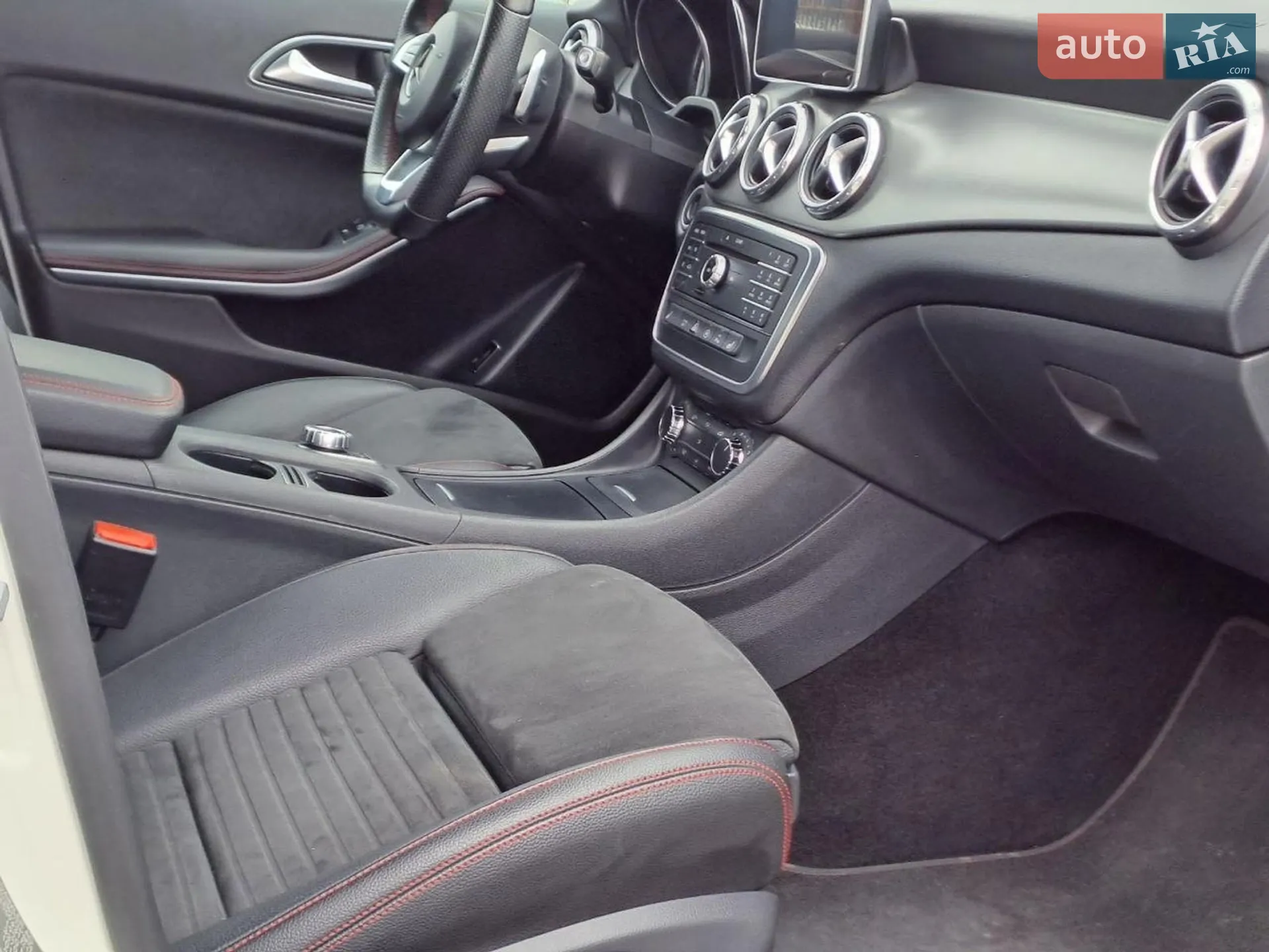 2016 Mercedes-Benz GLA-klasse - мініатюра 21