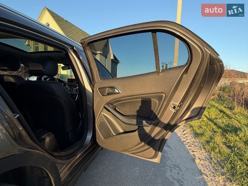 Внедорожник / Кроссовер Mercedes-Benz GLA-Class 2016 в Киеве