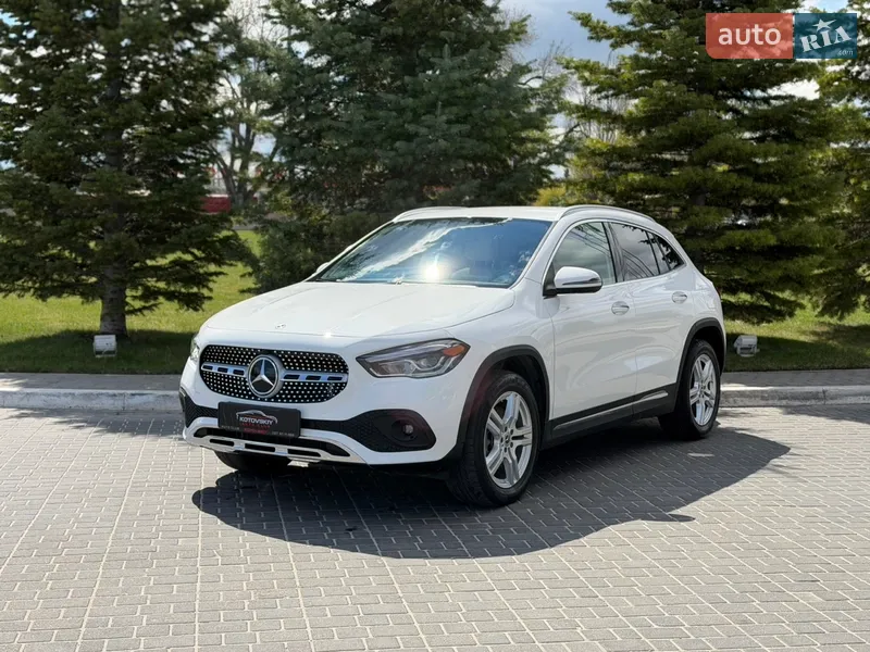 Mercedes-Benz GLA-Class