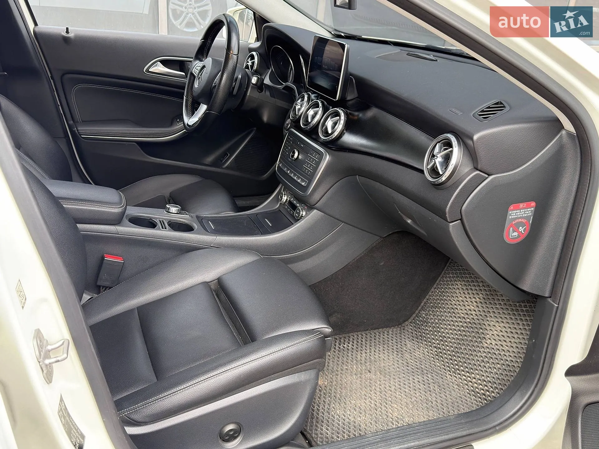 2015 Mercedes-Benz GLA-klasse - мініатюра 18