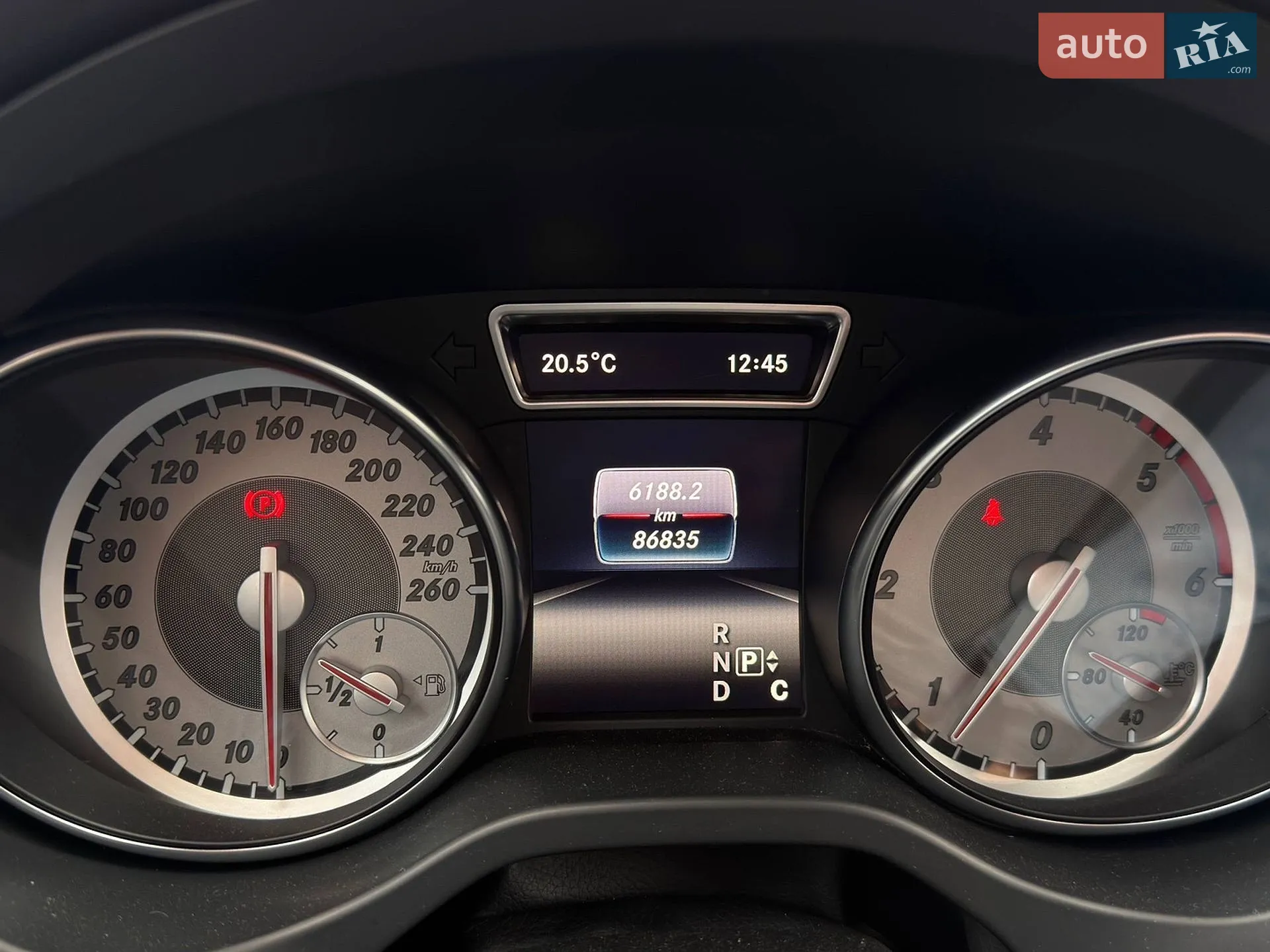 2015 Mercedes-Benz GLA-klasse - мініатюра 23
