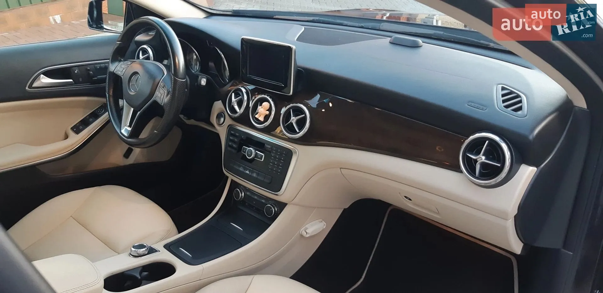 2015 Mercedes-Benz GLA-klasse - мініатюра 32