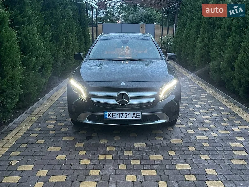 Mercedes-Benz GLA-Class 2015