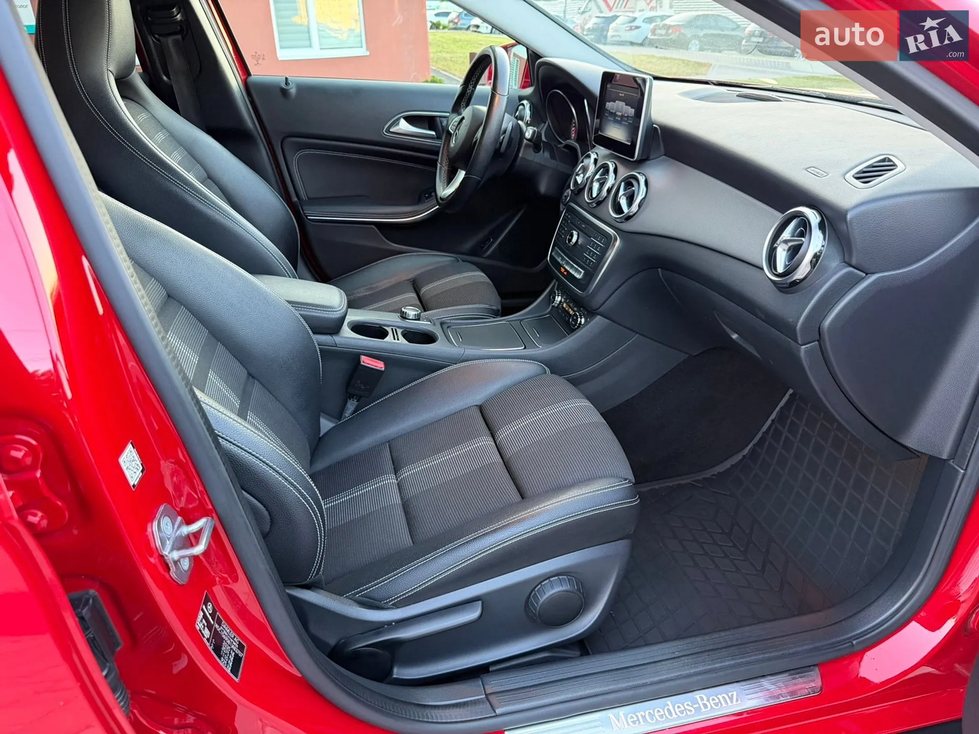 2017 Mercedes-Benz GLA-klasse - мініатюра 72