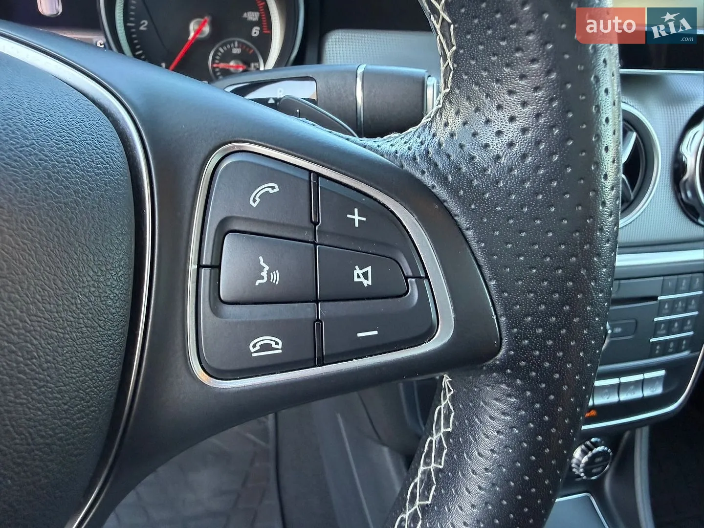 2017 Mercedes-Benz GLA-klasse - мініатюра 36