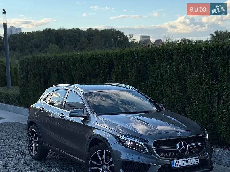 Mercedes-Benz GLA-Class 2015