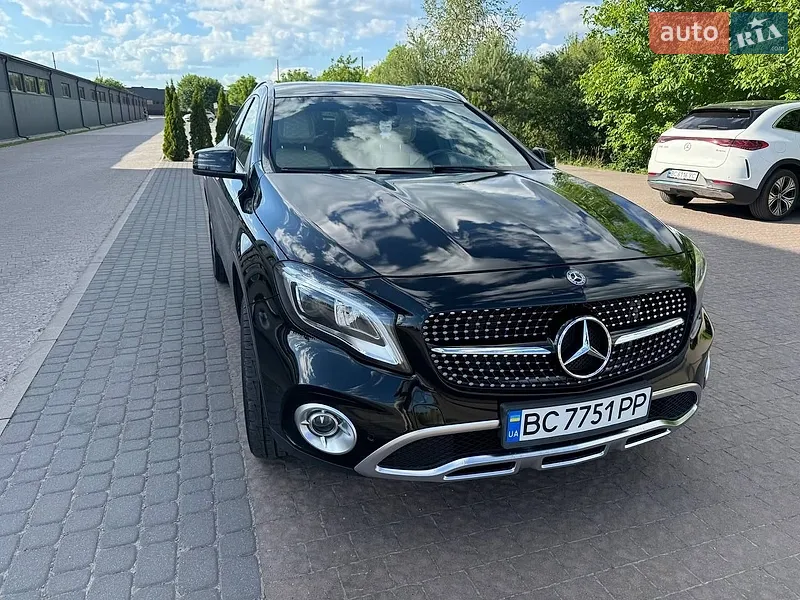Mercedes-Benz GLA-Class 2019