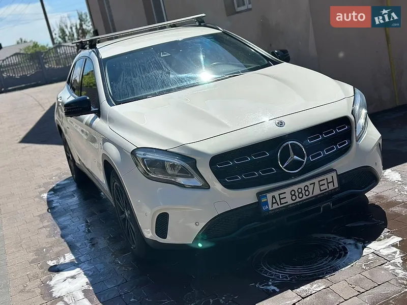 Mercedes-Benz GLA-Class