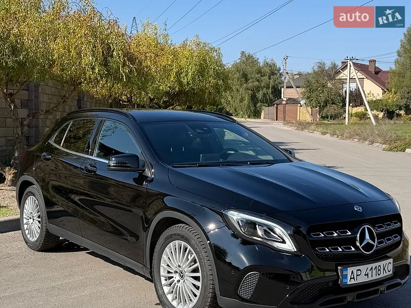 Mercedes-Benz GLA-Class 2019