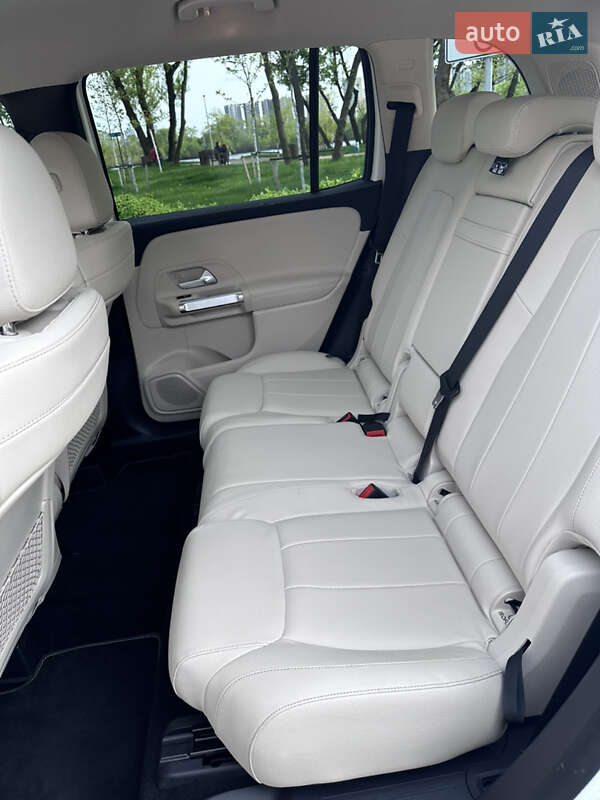 Внедорожник / Кроссовер Mercedes-Benz GLB-Class 2021 в Киеве