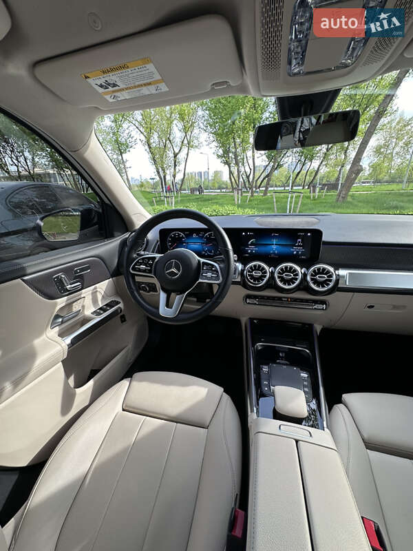 Внедорожник / Кроссовер Mercedes-Benz GLB-Class 2021 в Киеве