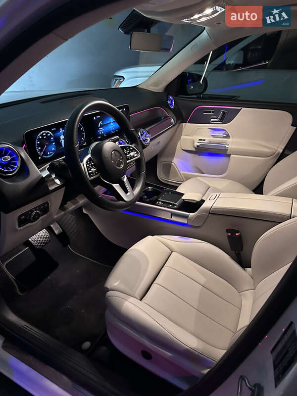 Внедорожник / Кроссовер Mercedes-Benz GLB-Class 2021 в Киеве