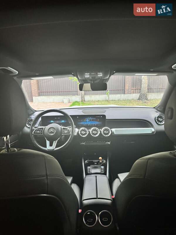 Внедорожник / Кроссовер Mercedes-Benz GLB-Class 2021 в Киеве
