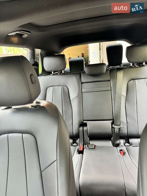 Внедорожник / Кроссовер Mercedes-Benz GLB-Class 2021 в Киеве