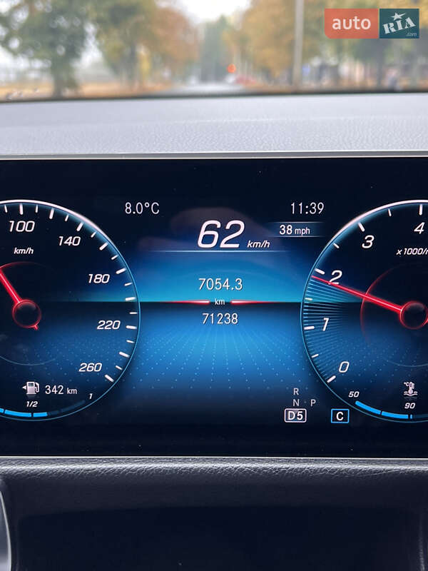 Внедорожник / Кроссовер Mercedes-Benz GLB-Class 2020 в Харькове