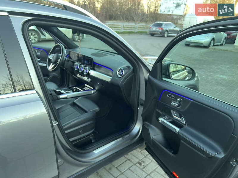 Внедорожник / Кроссовер Mercedes-Benz GLB-Class 2019 в Тернополе