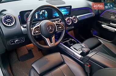 Позашляховик / Кросовер Mercedes-Benz GLB-Class 2019 в 