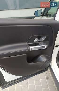 Внедорожник / Кроссовер Mercedes-Benz GLB-Class 2020 в 