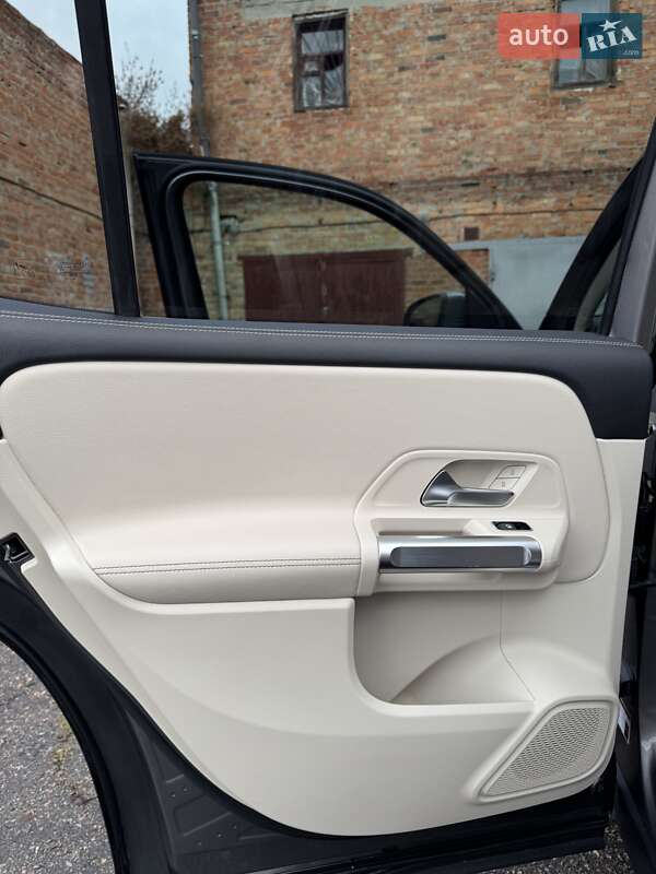 Внедорожник / Кроссовер Mercedes-Benz GLB-Class 2019 в Харькове