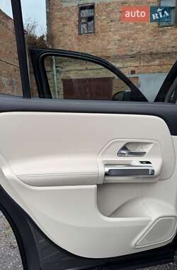 Внедорожник / Кроссовер Mercedes-Benz GLB-Class 2019 в 
