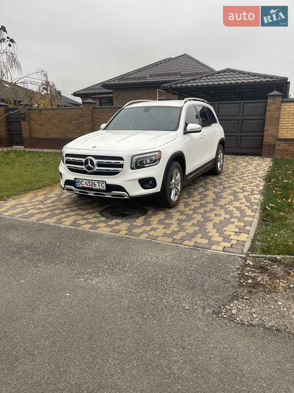 Внедорожник / Кроссовер Mercedes-Benz GLB-Class 2019 в Сумах