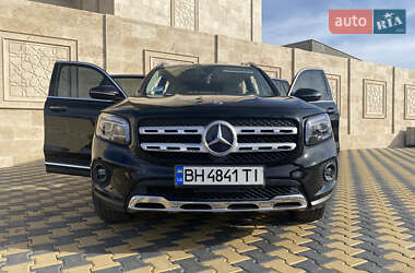 Позашляховик / Кросовер Mercedes-Benz GLB-Class 2019 в 