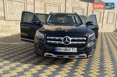 Позашляховик / Кросовер Mercedes-Benz GLB-Class 2019 в 