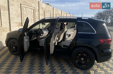 Позашляховик / Кросовер Mercedes-Benz GLB-Class 2019 в 