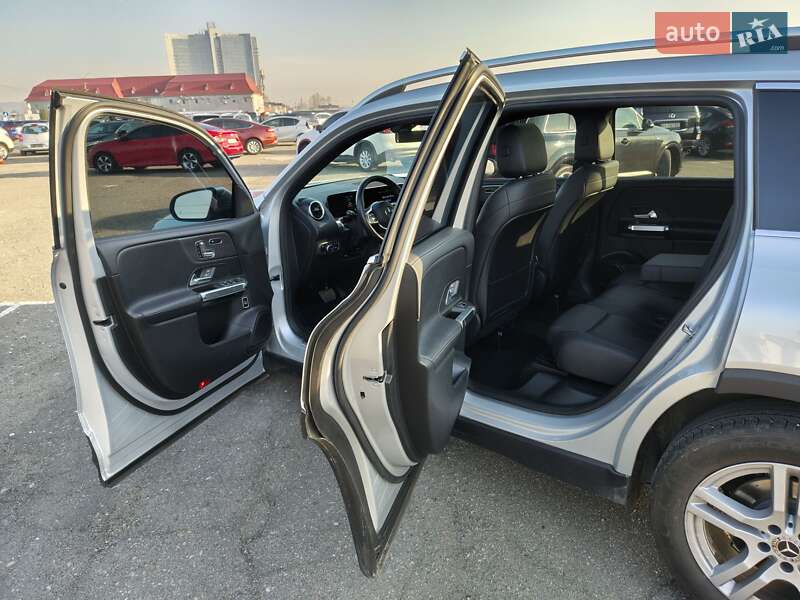 Внедорожник / Кроссовер Mercedes-Benz GLB-Class 2020 в Киеве