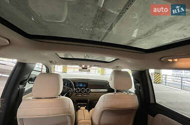 Внедорожник / Кроссовер Mercedes-Benz GLB-Class 2020 в Киеве