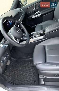 Внедорожник / Кроссовер Mercedes-Benz GLB-Class 2021 в 