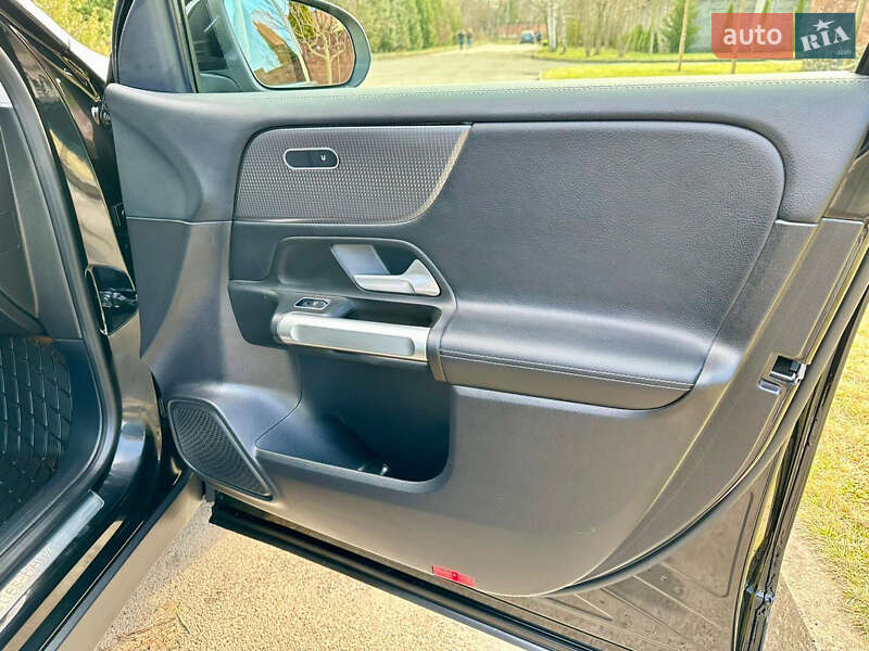 Внедорожник / Кроссовер Mercedes-Benz GLB-Class 2021 в Виннице