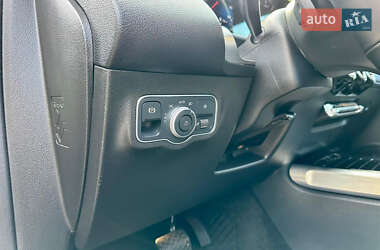 Внедорожник / Кроссовер Mercedes-Benz GLB-Class 2021 в 