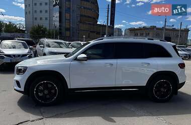 Позашляховик / Кросовер Mercedes-Benz GLB-Class 2020 в 