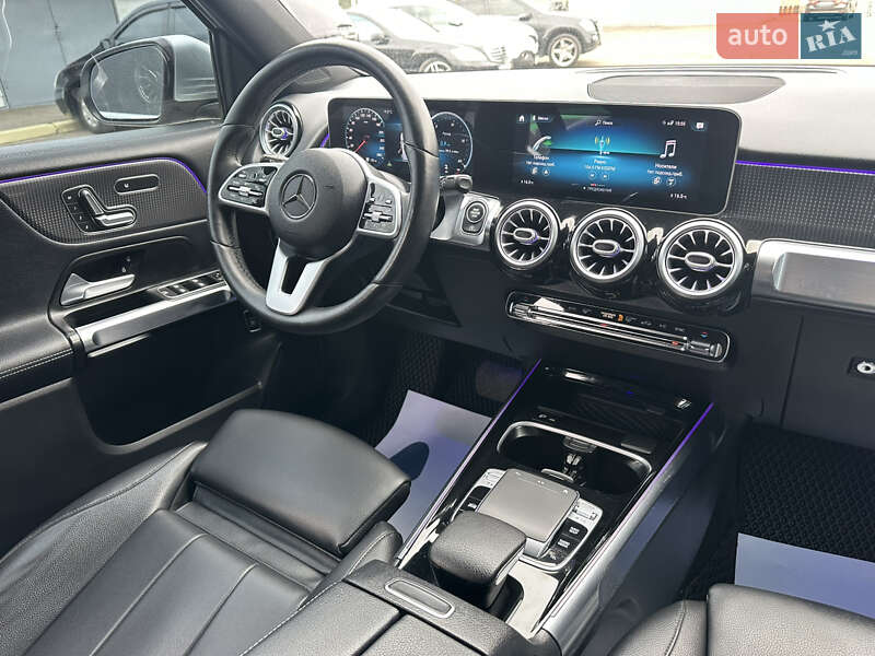 Внедорожник / Кроссовер Mercedes-Benz GLB-Class 2019 в Киеве