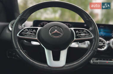 Внедорожник / Кроссовер Mercedes-Benz GLB-Class 2021 в 