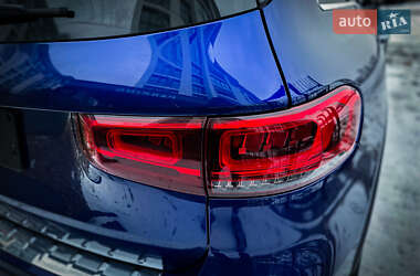 Внедорожник / Кроссовер Mercedes-Benz GLB-Class 2021 в 