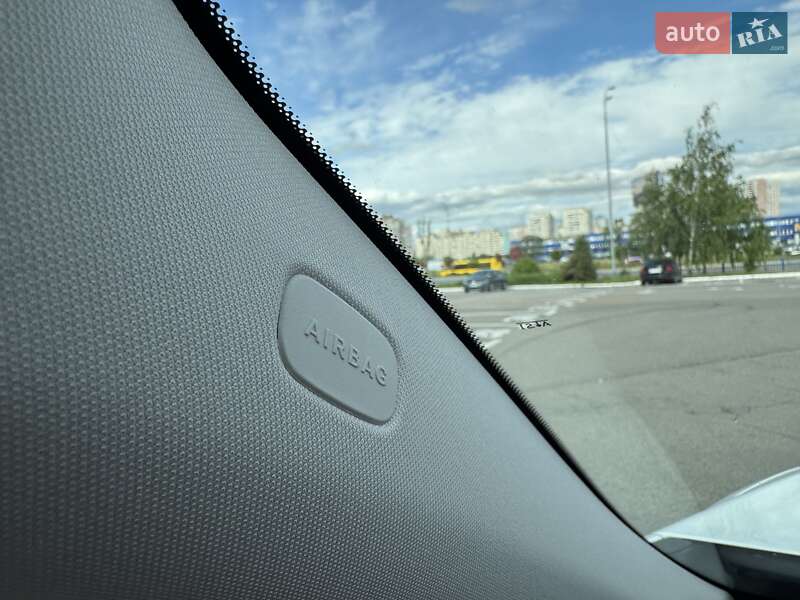 Позашляховик / Кросовер Mercedes-Benz GLB-Class 2022 в Києві